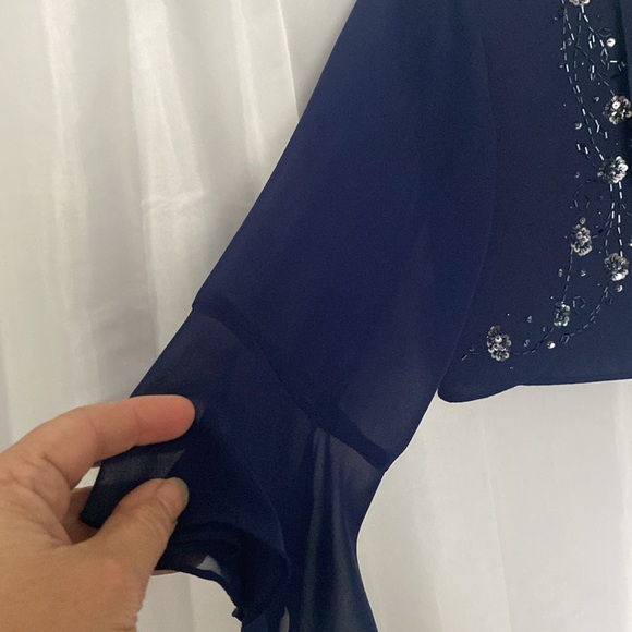 Navy evening west crop jacket with sheer sleeves & embroidered beading . Size 8P - Picture 3 of 5
